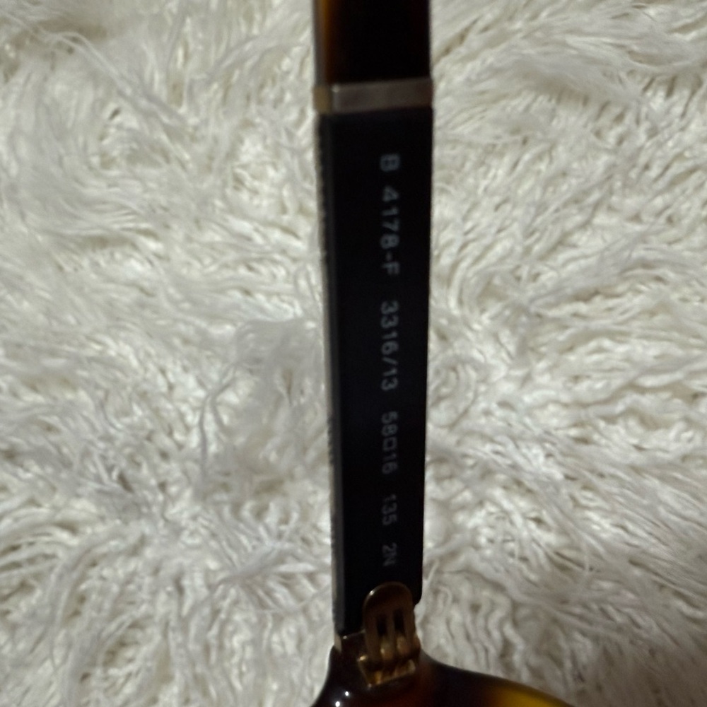 BURBERRY Elegant Brown Sunglasses - Picture 6 of 8